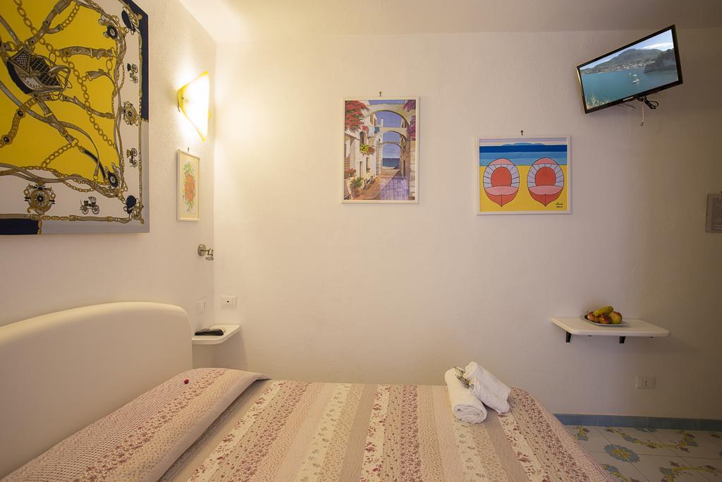 B&B Celestina Ischia Lacco Ameno  Eksteriør bilde